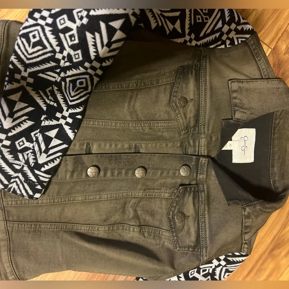 Jacket - Picture 2 of 4